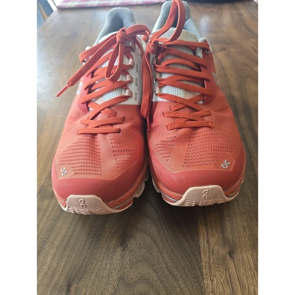 On Cloudsurfer Running Shoes Women‎ Size 8.5 Orange White Athletic Sneakers